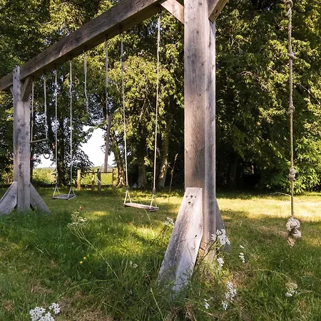Castle Apartment In Chaleix By Forest, Cleaning Included * Chalais (Dordogne)