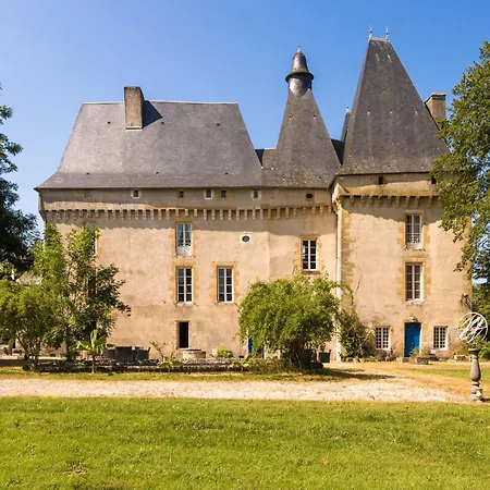 Castle Apartment In Chaleix By Forest, Cleaning Included *